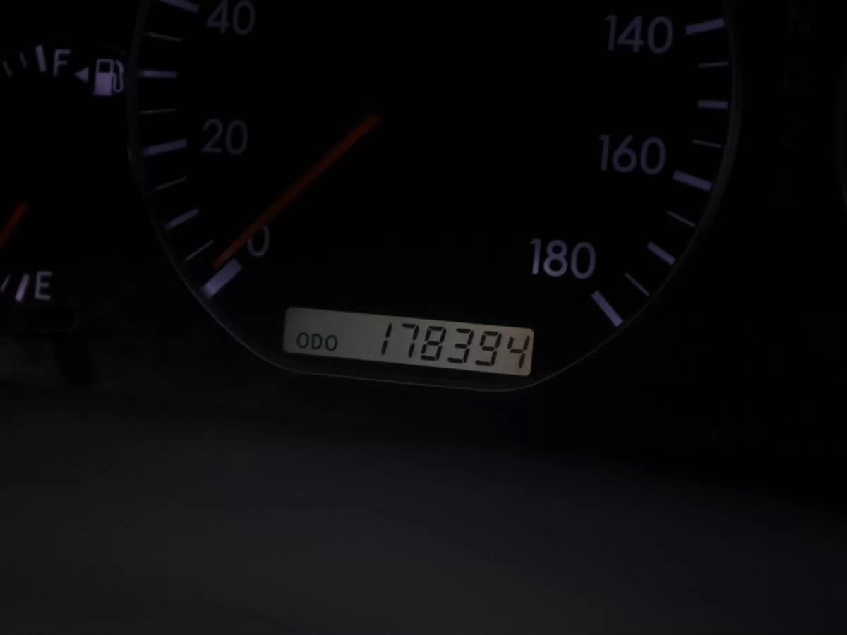 Toyota Allion 2002, (Серый) с пробегом 225 000 км в Новосибирске